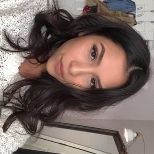 Meet your Posher, Carla